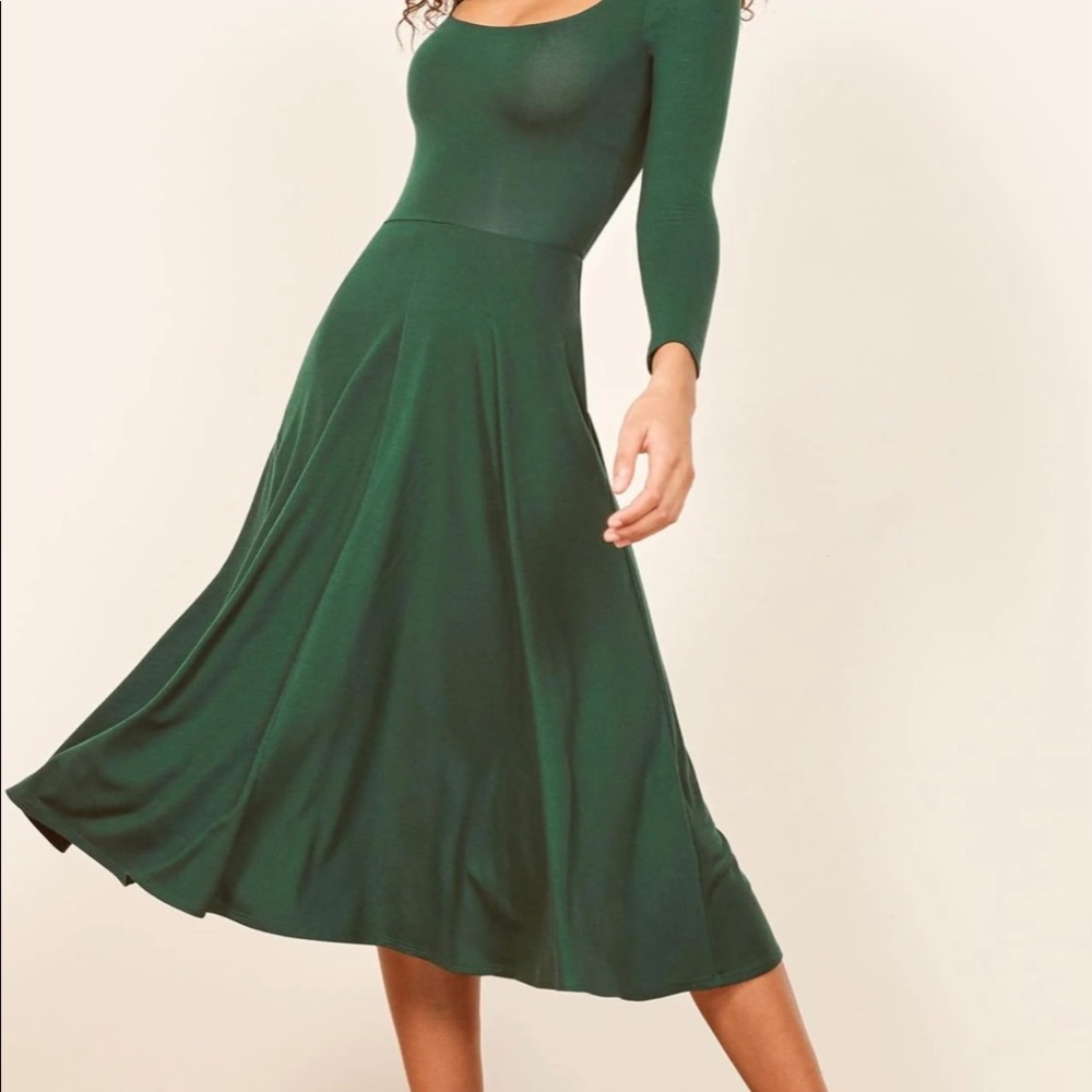 Reformation Lou Dress in emerald. Excellent condition. Only worn once!